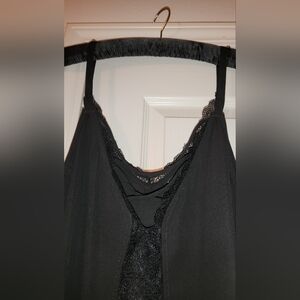 Torrid Black V-Neck Crepe Lace Trim Cami Size 3